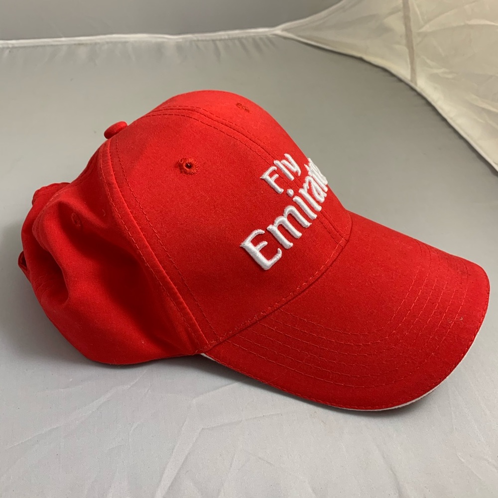 Emirates strap back